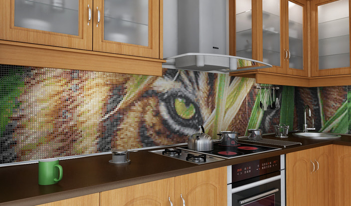 Панно из стеклянной мозаики «Джунгли» в интерьере кухни