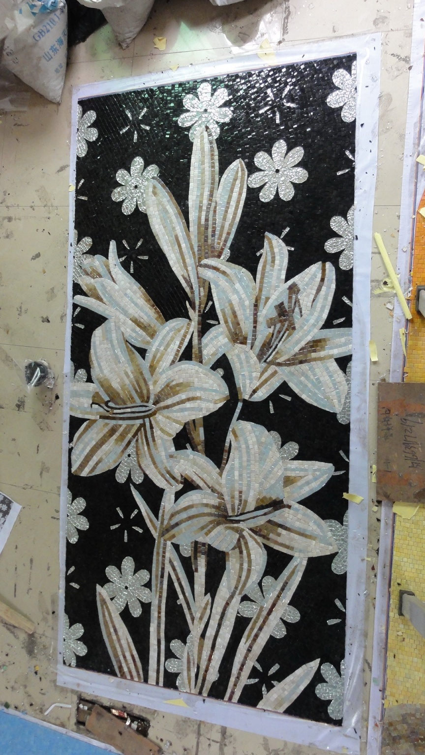 Мозаика Чёрно белое мозаичное панно с цветами 6