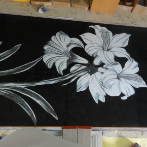 чёрно белое мозаичное панно с цветами 8