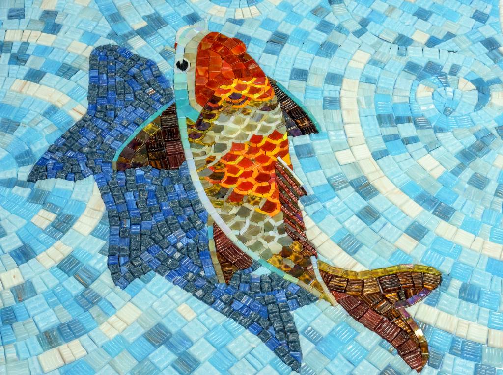 Бесплатные мозаики. Художественная мозаика смальта пейзаж. Мозаика панно. Мозаичное панно. Мозаика рыба.