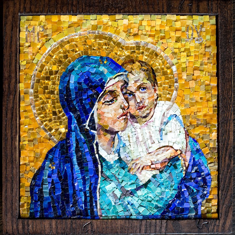 Икона из мозаики «Богоматерь с младенцем»